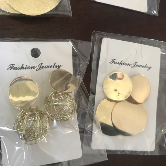 Gold Earrings- 9 pairs, ONE PRICE - Picture 8 of 13